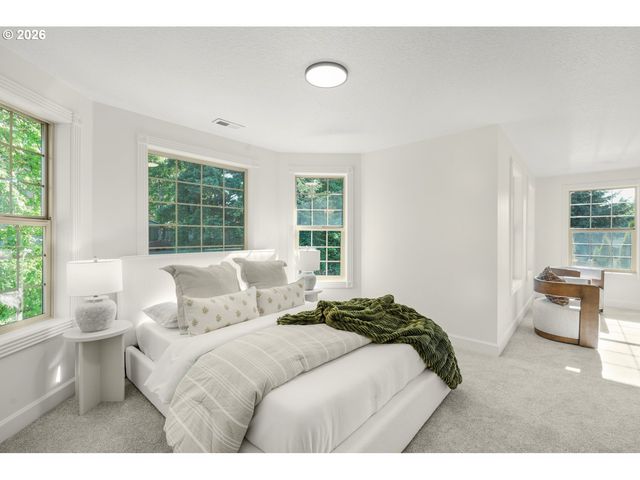 10618 Sw GARDEN PARK Pl, Portland, OR 97223