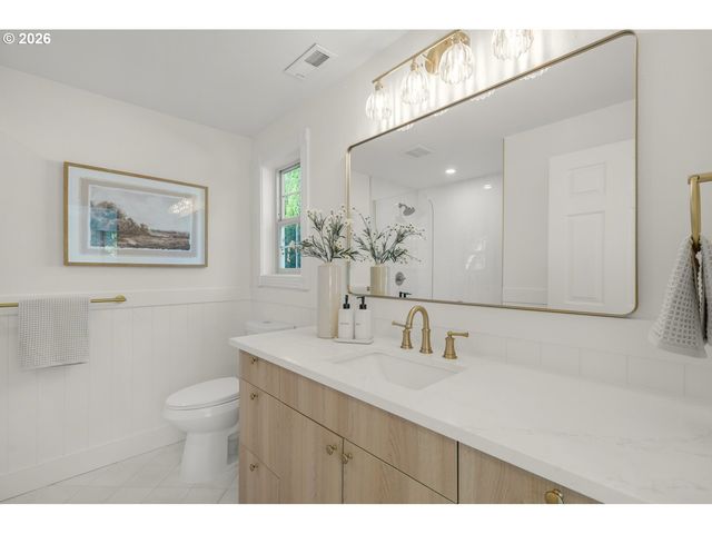 10618 Sw GARDEN PARK Pl, Portland, OR 97223