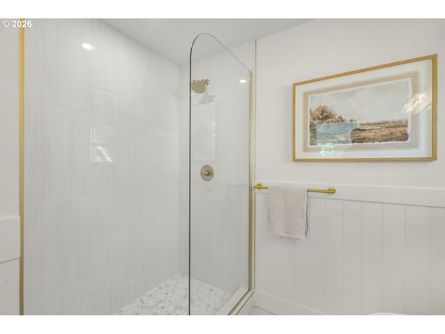 10618 Sw GARDEN PARK Pl, Portland, OR 97223