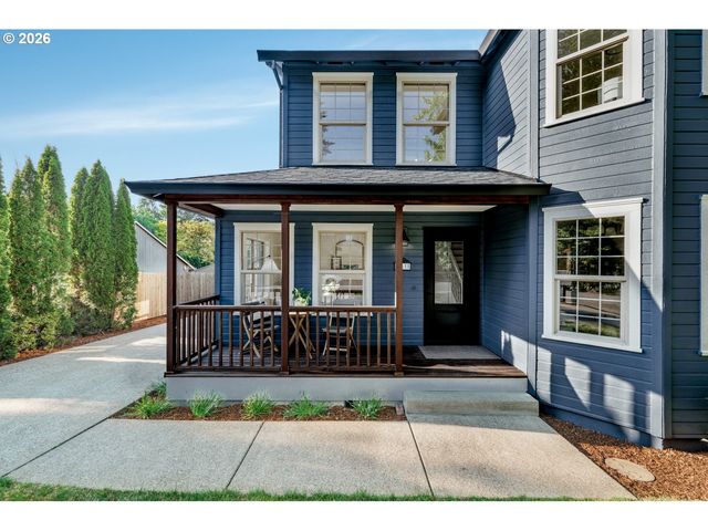 10618 Sw GARDEN PARK Pl, Portland, OR 97223