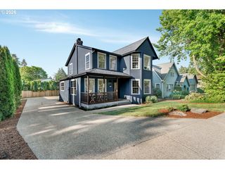 10618 Sw GARDEN PARK Pl, Portland, OR 97223