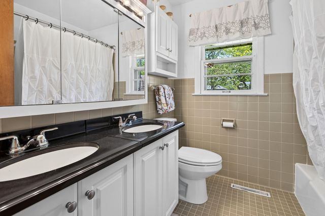 1903 Langley Avenue, St. Joseph City, MI 49085