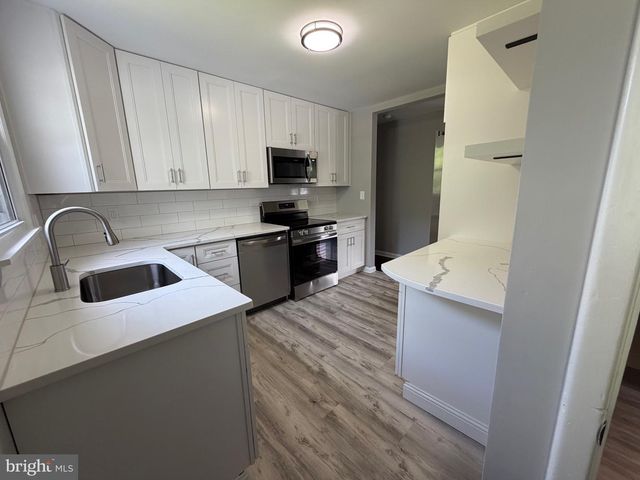 2311 SHERMAN AVE, Wilmington, DE 19804