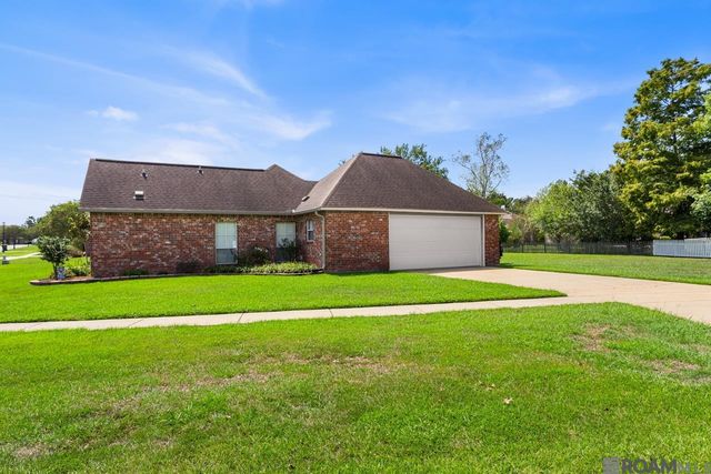 4397 Pasture Clear Ct, Zachary, LA 70791