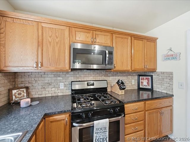 6831 E 17th Street, Tulsa, OK 74112