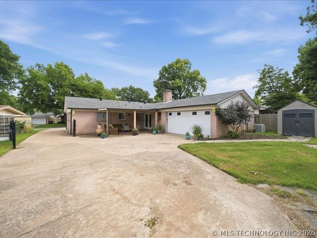 6831 E 17th Street, Tulsa, OK 74112