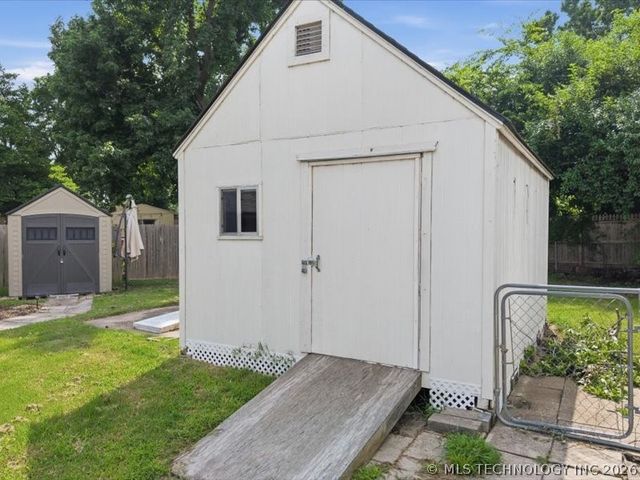 6831 E 17th Street, Tulsa, OK 74112
