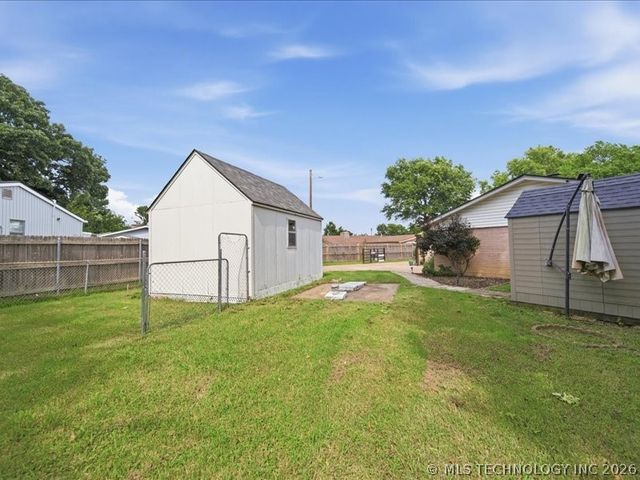 6831 E 17th Street, Tulsa, OK 74112