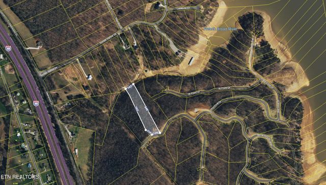102 Ridgeline Tr, Dandridge, TN 37725