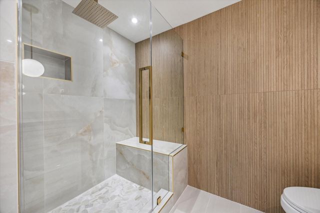 5001 Woodway Drive Drive 1806, Houston, TX 77056