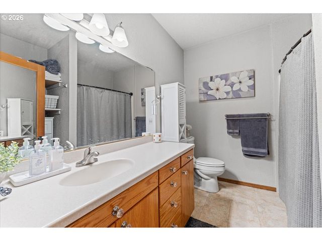 34102 Ne 14TH Ave, La Center, WA 98629