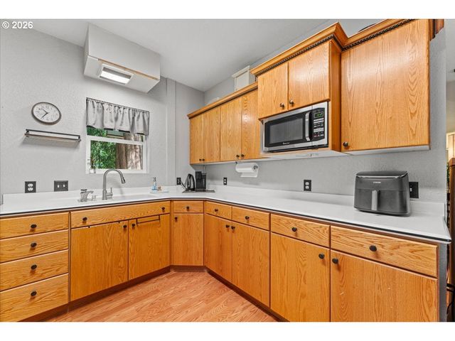 34102 Ne 14TH Ave, La Center, WA 98629