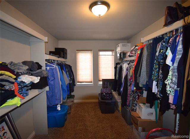 55752 Timbers Edge Drive, Shelby Charter Township, MI 48316