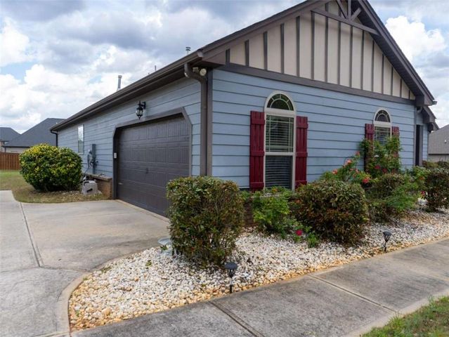 65 Silver Peak Drive, Covington, GA 30016
