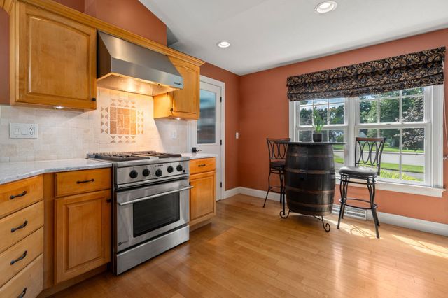 6 Perennial Ln, Hampden, MA 01036