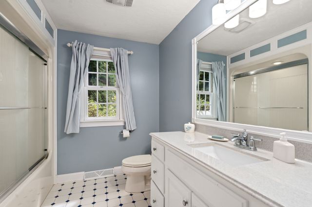 6 Perennial Ln, Hampden, MA 01036