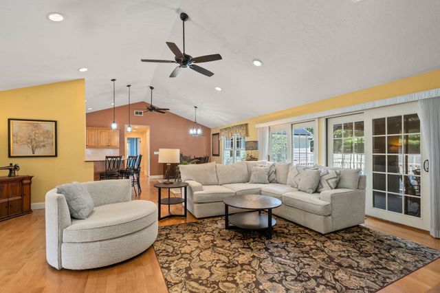 6 Perennial Ln, Hampden, MA 01036