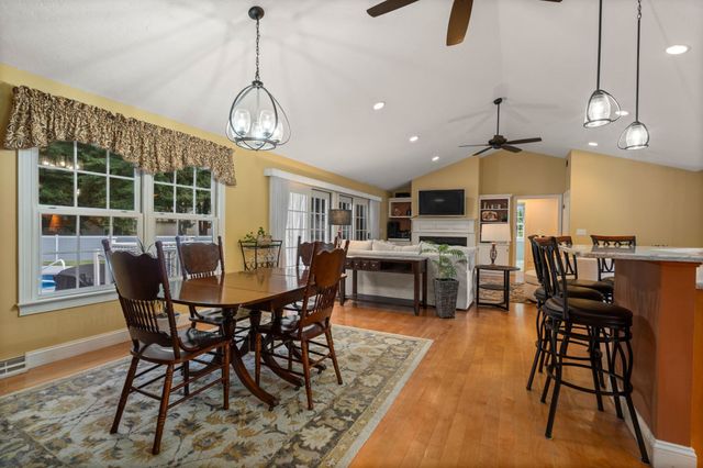 6 Perennial Ln, Hampden, MA 01036