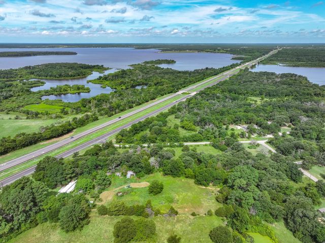15581 E Hwy 175, Kemp, TX 75143