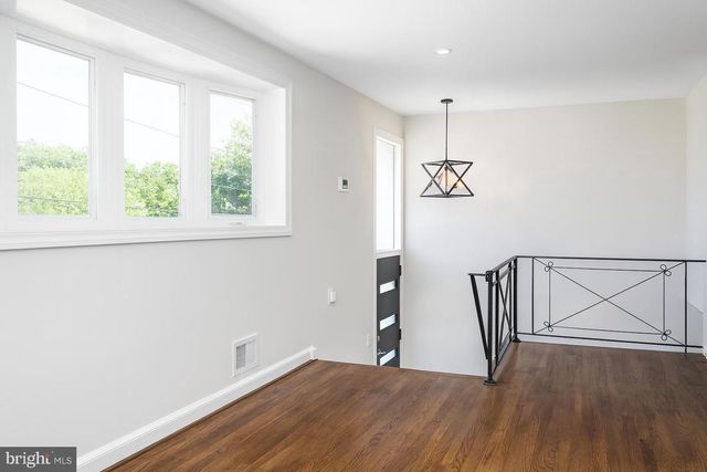 3319 NASH PL SE, Washington, DC 20020