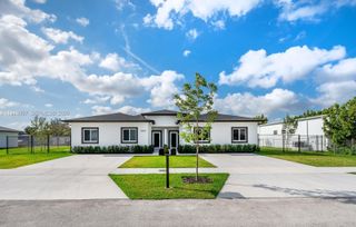 12047 12049 SW 213th St, Miami, FL 33177