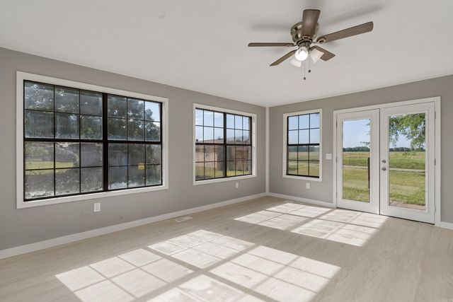 100 S 22nd Avenue, Paragould, AR 72450