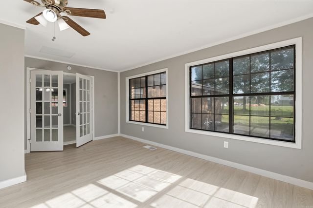 100 S 22nd Avenue, Paragould, AR 72450