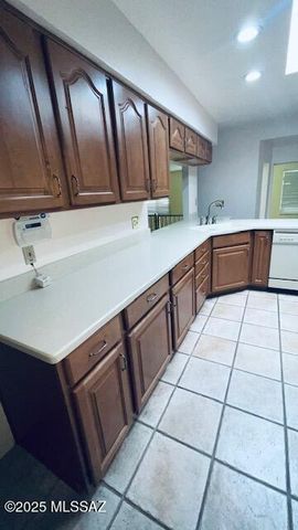 5830 W Bridle Way, Tucson, AZ 85743