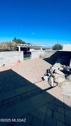 5830 W Bridle Way, Tucson, AZ 85743