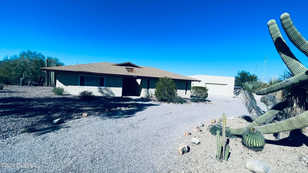 5830 W Bridle Way, Tucson, AZ 85743