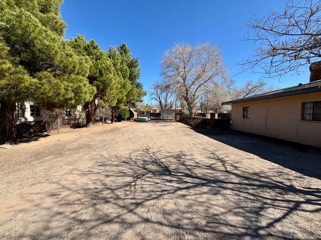 444 Main Street NW, Los Lunas, NM 87031