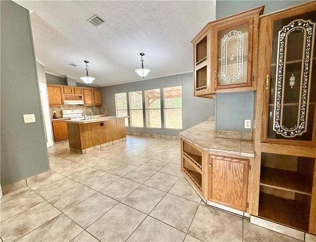 3745 OLD MARKSVILLE Highway, Pineville, LA 71360