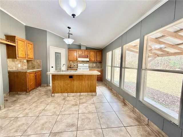 3745 OLD MARKSVILLE Highway, Pineville, LA 71360