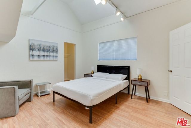 1228 Fedora Street, Los Angeles, CA 90006