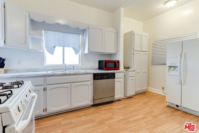 1228 Fedora Street, Los Angeles, CA 90006