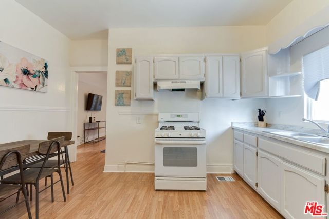 1228 Fedora Street, Los Angeles, CA 90006