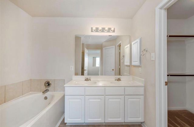 2103 Feather Hill Drive, Rosenberg, TX 77471