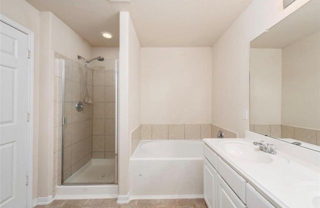 2103 Feather Hill Drive, Rosenberg, TX 77471
