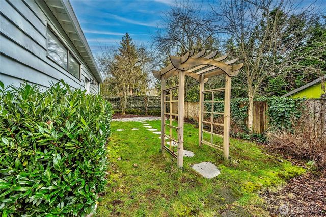 1209 NE 155th Street, Shoreline, WA 98155