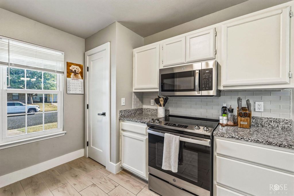 Image 11 of property listing at 1229 Tres Rios Drive, San Angelo, TX 76903