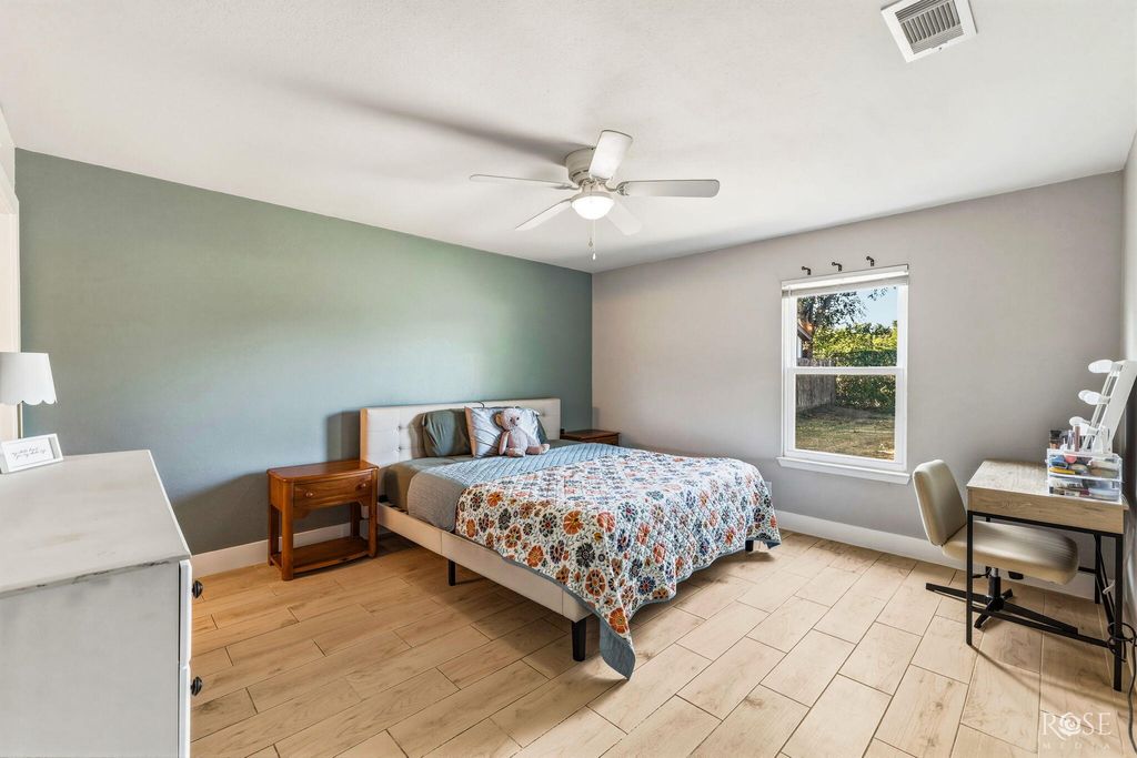 Image 12 of property listing at 1229 Tres Rios Drive, San Angelo, TX 76903