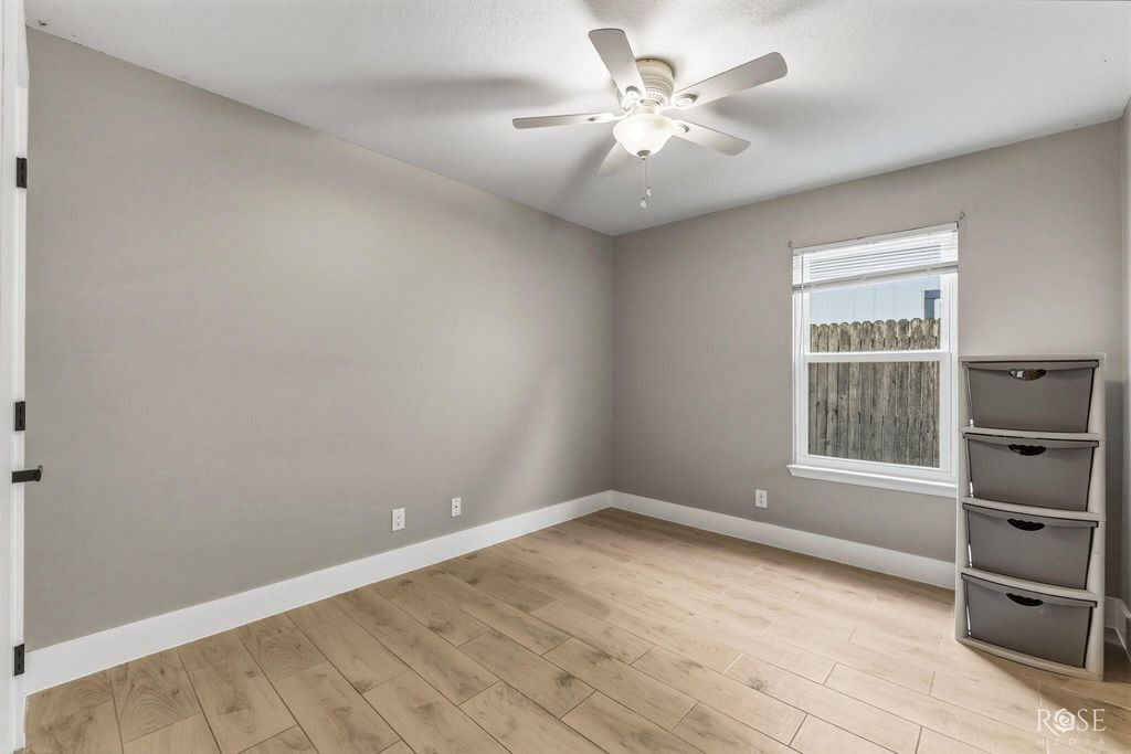 Image 16 of property listing at 1229 Tres Rios Drive, San Angelo, TX 76903
