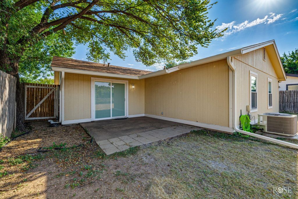 Image 23 of property listing at 1229 Tres Rios Drive, San Angelo, TX 76903