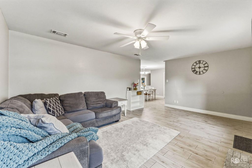 Image 7 of property listing at 1229 Tres Rios Drive, San Angelo, TX 76903