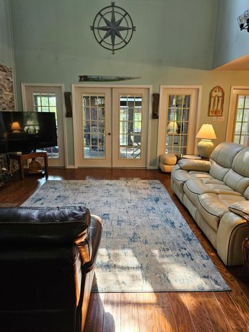 6 Bonnie Ln., Lumberton, MS 39455