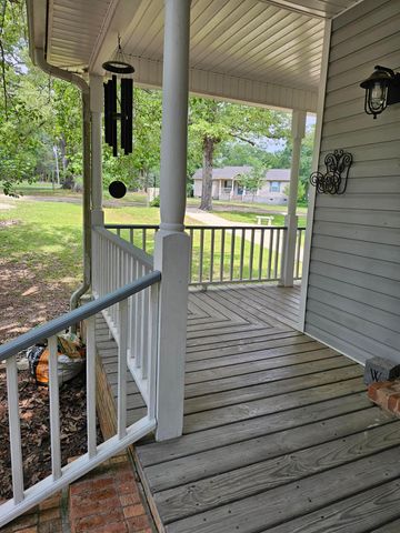 6 Bonnie Ln., Lumberton, MS 39455