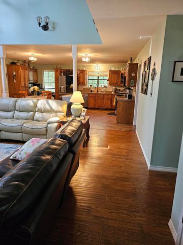 6 Bonnie Ln., Lumberton, MS 39455