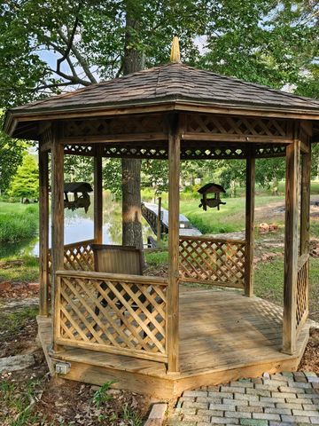 6 Bonnie Ln., Lumberton, MS 39455