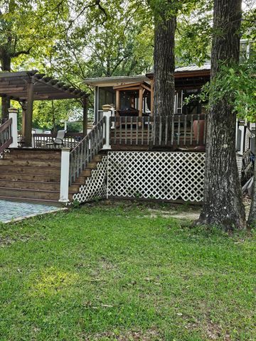 6 Bonnie Ln., Lumberton, MS 39455