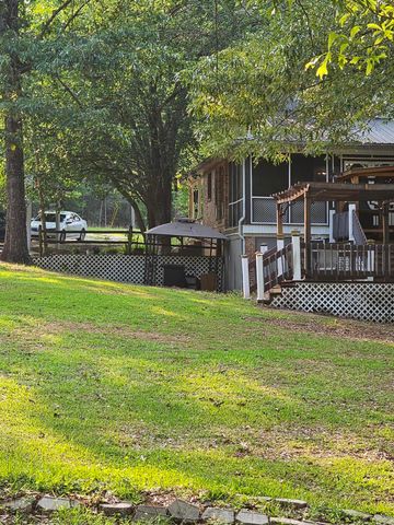 6 Bonnie Ln., Lumberton, MS 39455